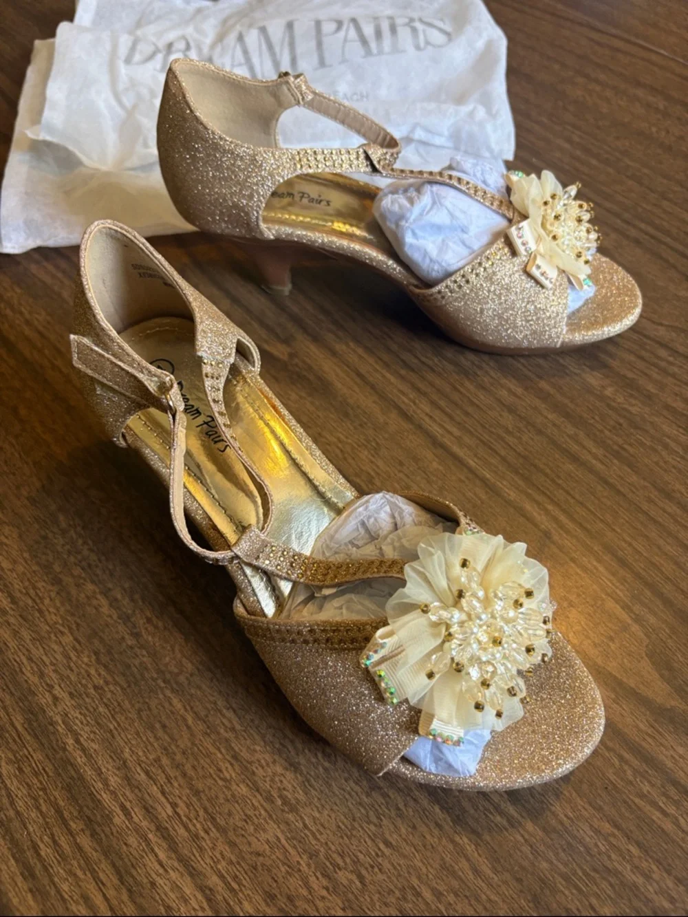 Dream Pairs Size 4 Girls Low Heel Glitter Pump T-Strap Heels Flower